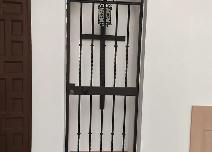 Hospederia Monasterio De San Leandro بيت ضيافة إشبيلية