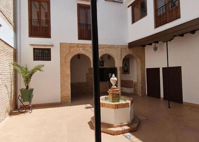 بيت ضيافة Hospederia Monasterio De San Leandro 3*
