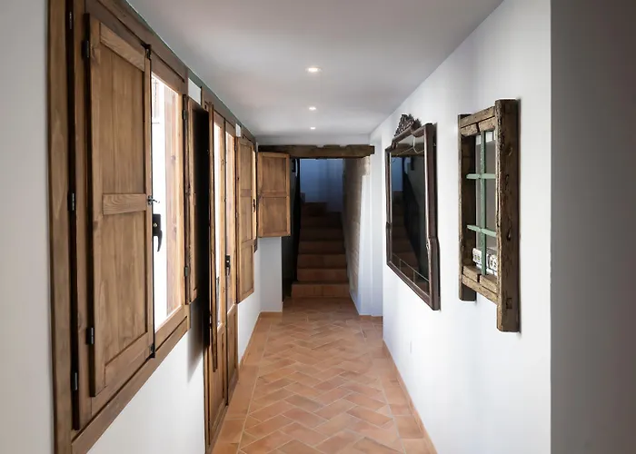 Hospederia Monasterio De San Leandro 3*